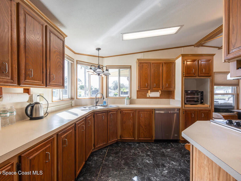 4353 Twin Lakes Drive, Melbourne, FL 32934