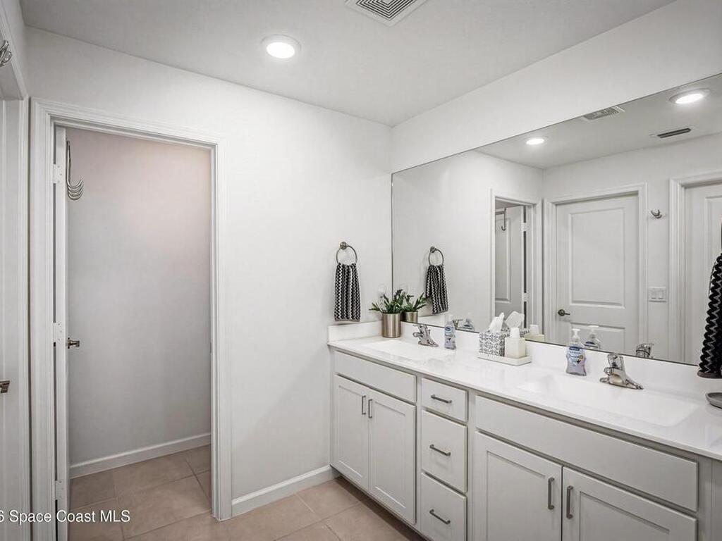 1995 Diablo Circle, Palm Bay, FL 32908