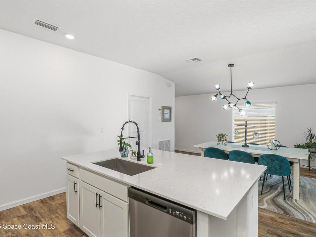 1995 Diablo Circle, Palm Bay, FL 32908