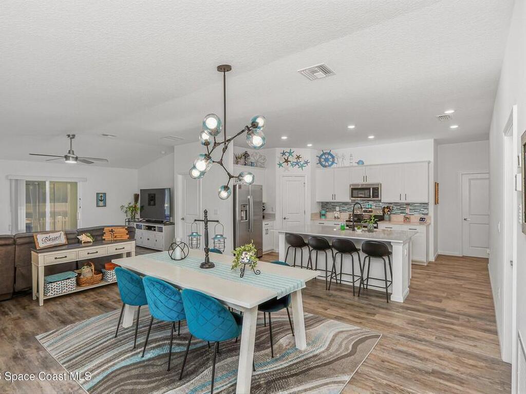 1995 Diablo Circle, Palm Bay, FL 32908
