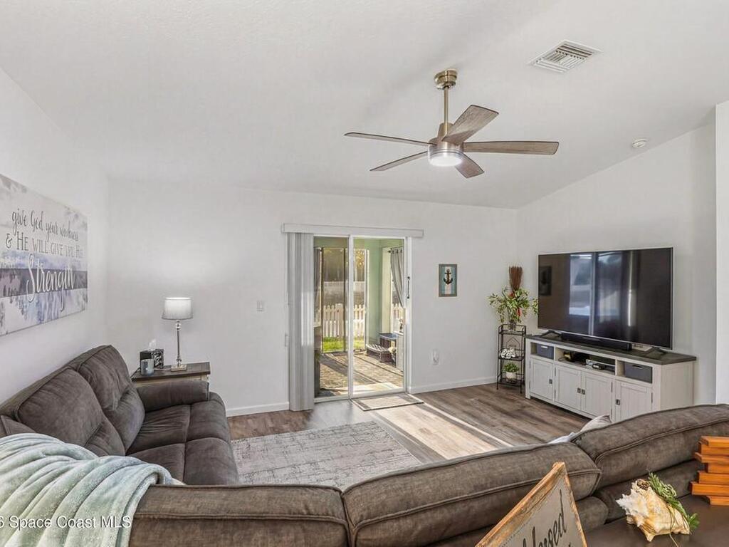 1995 Diablo Circle, Palm Bay, FL 32908