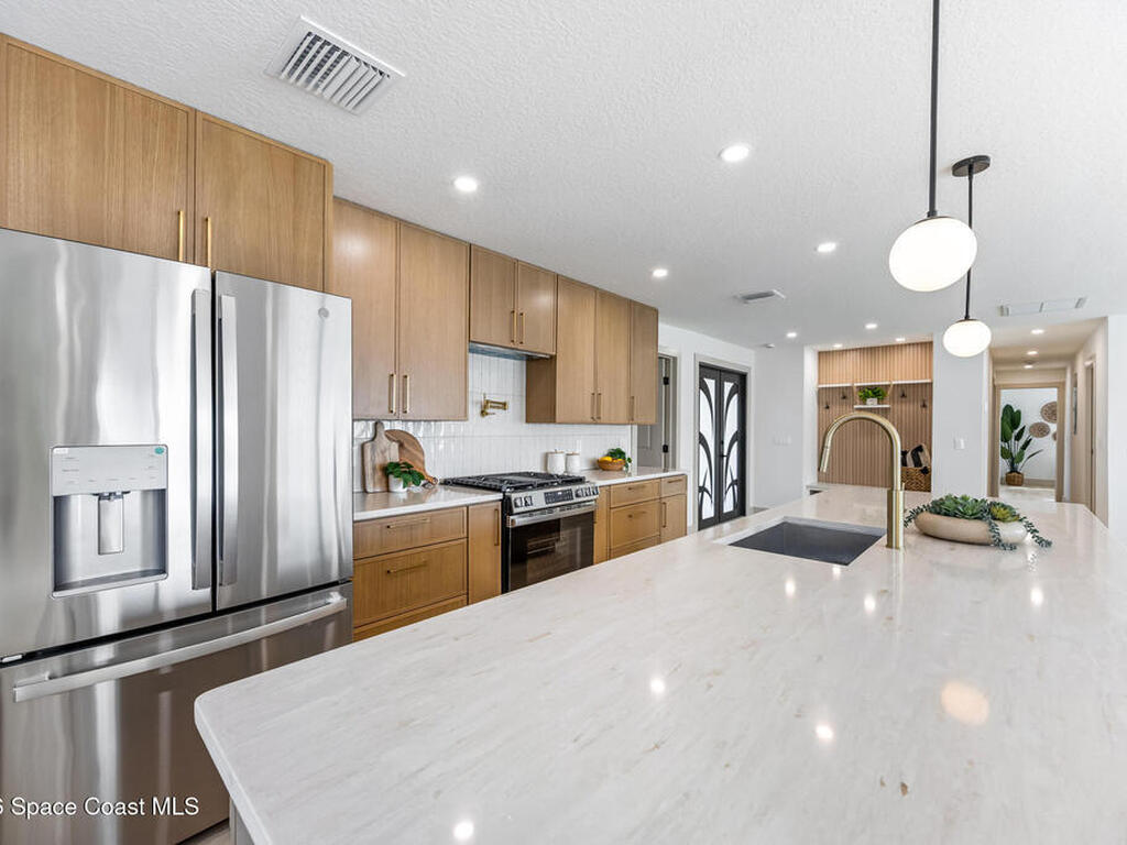 43 Westview Lane, Cocoa Beach, FL 32931