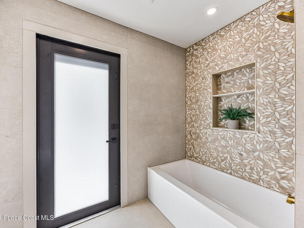 43 Westview Lane, Cocoa Beach, FL 32931