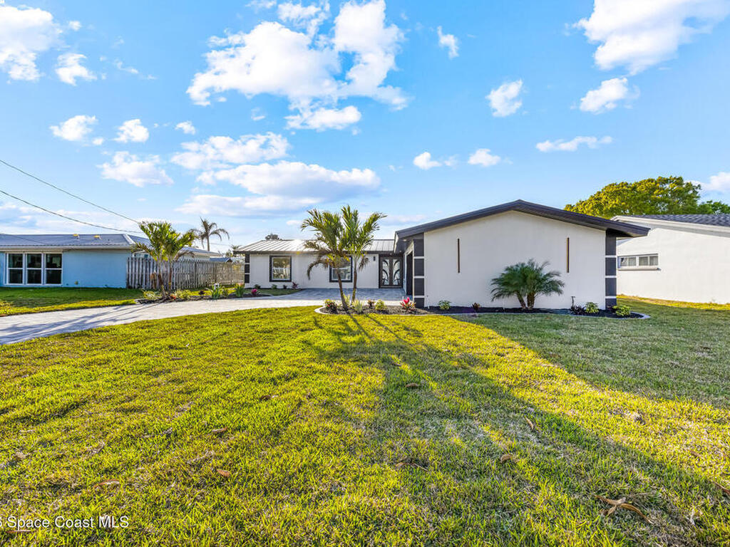 43 Westview Lane, Cocoa Beach, FL 32931
