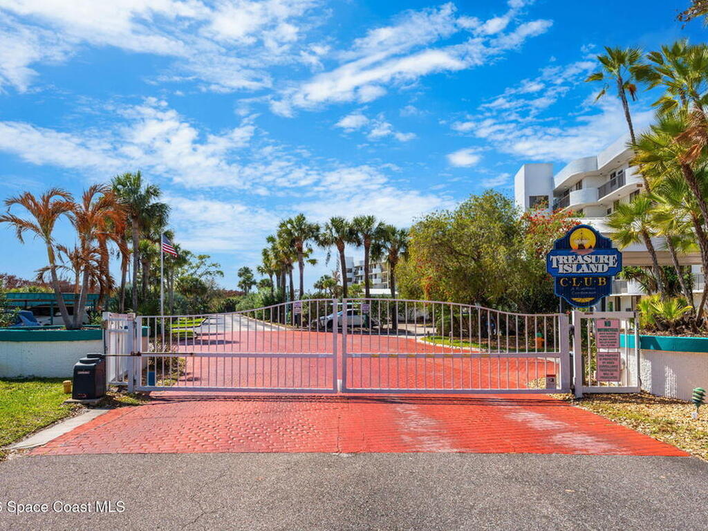 300 Columbia Drive, Cape Canaveral, FL 32920