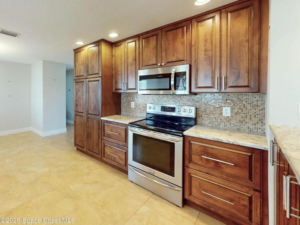 585 Kale Street, Satellite Beach, FL 32937