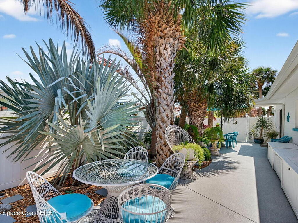 260 Garfield Avenue, Cocoa Beach, FL 32931