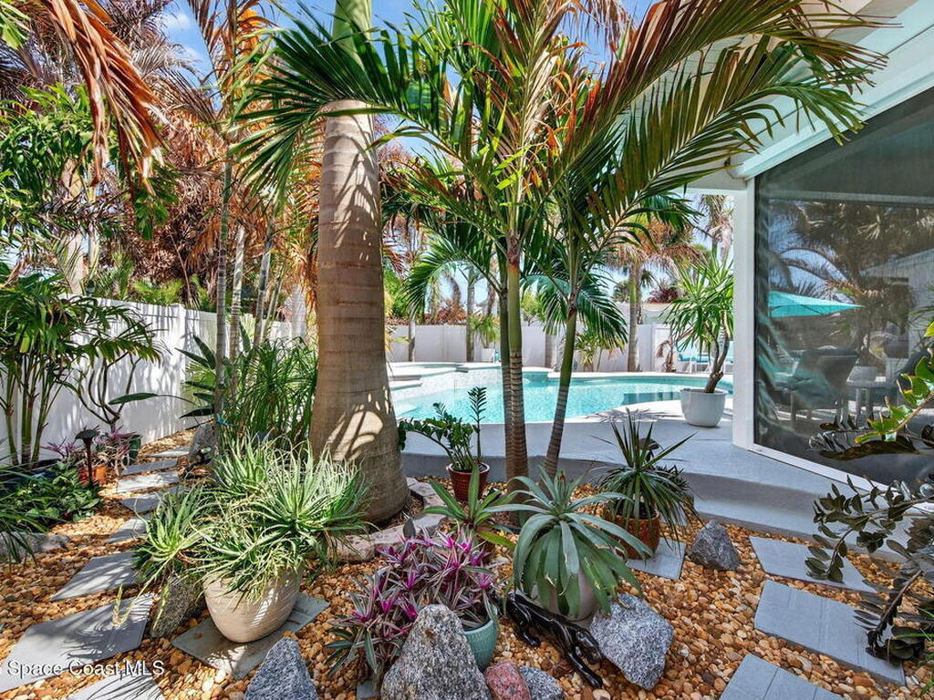 260 Garfield Avenue, Cocoa Beach, FL 32931