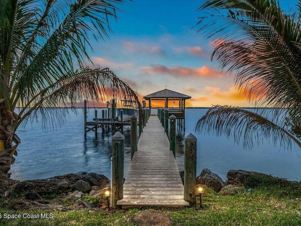 10710 S Tropical Trail, Merritt Island, FL 32952