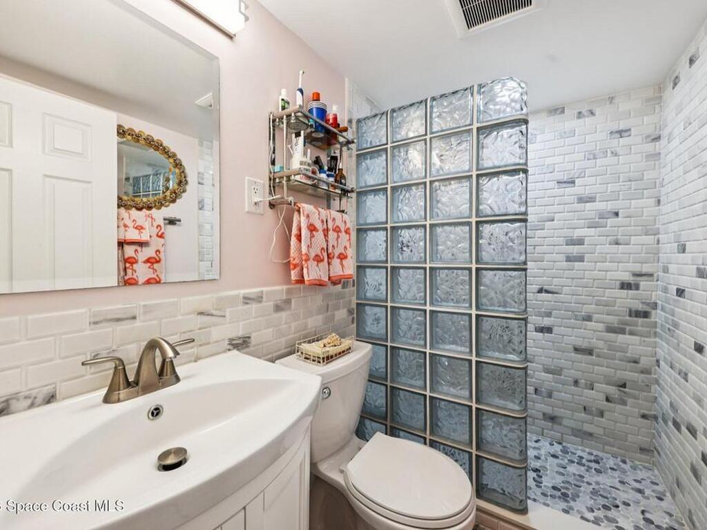 2020 N Atlantic Avenue, Cocoa Beach, FL 32931