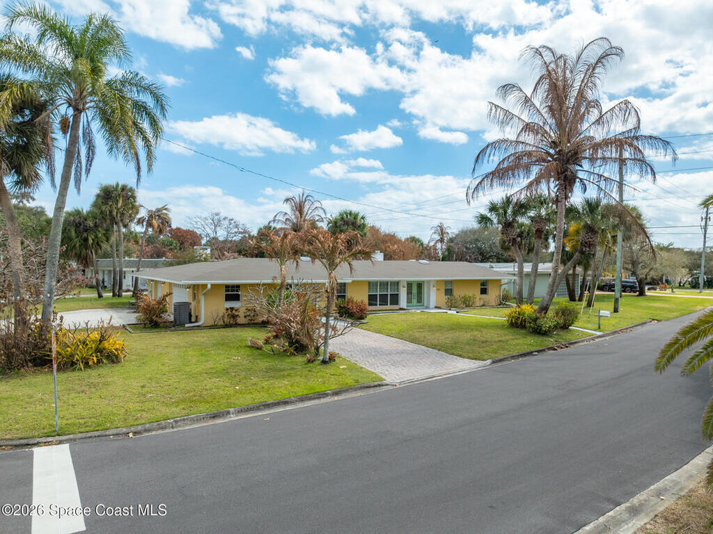 901 S Palm Avenue, Indialantic, FL 32903
