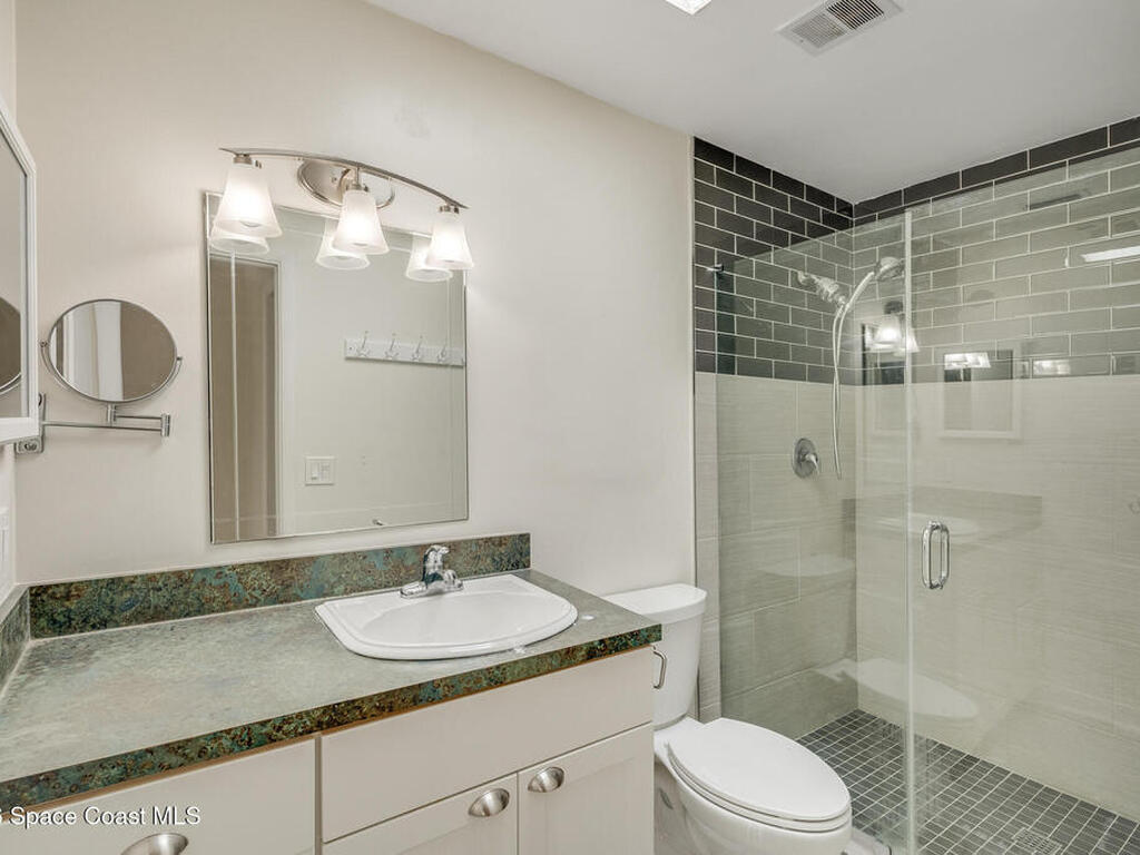 901 S Palm Avenue, Indialantic, FL 32903