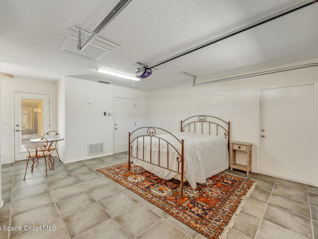 901 S Palm Avenue, Indialantic, FL 32903