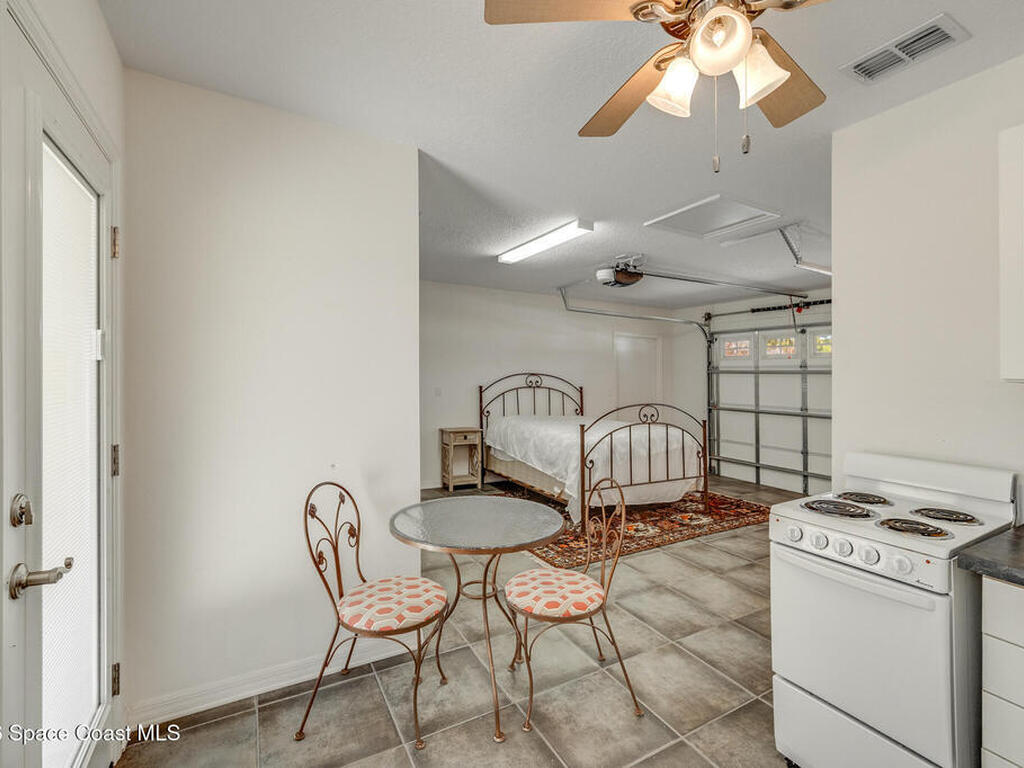 901 S Palm Avenue, Indialantic, FL 32903