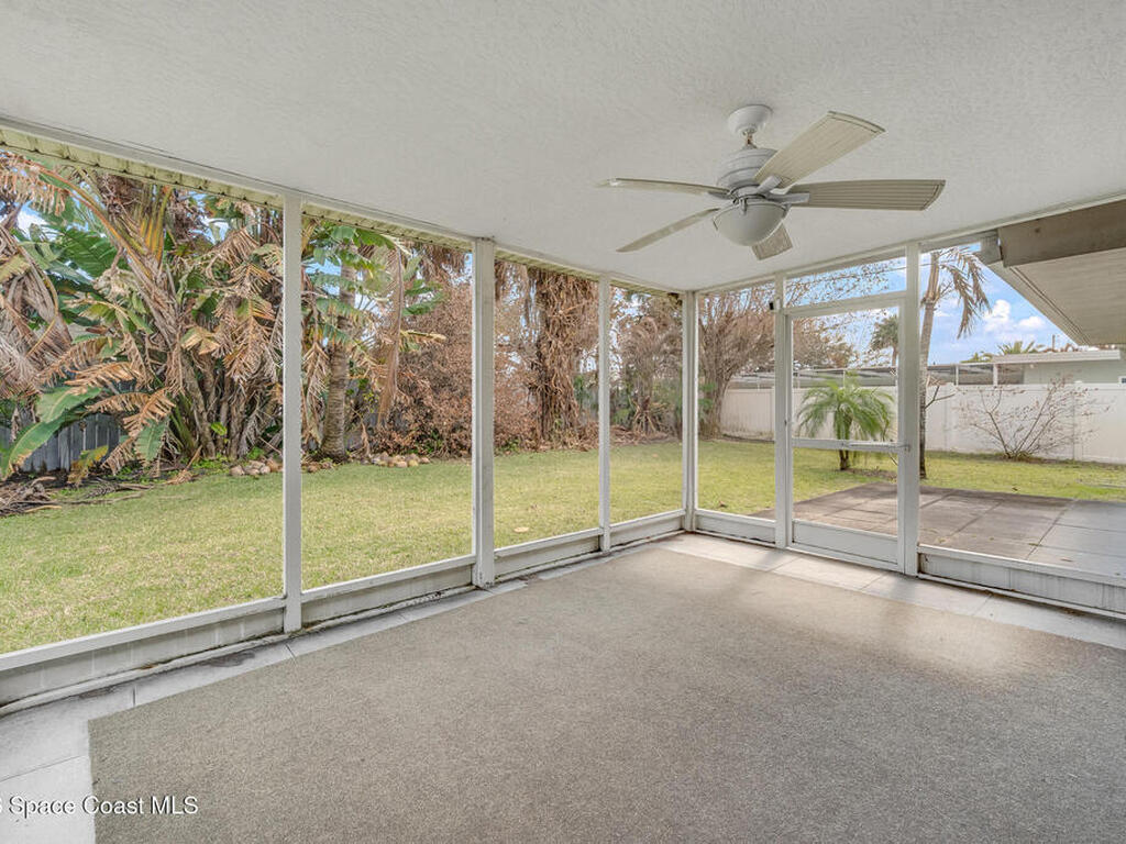 901 S Palm Avenue, Indialantic, FL 32903