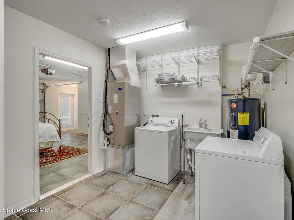 901 S Palm Avenue, Indialantic, FL 32903