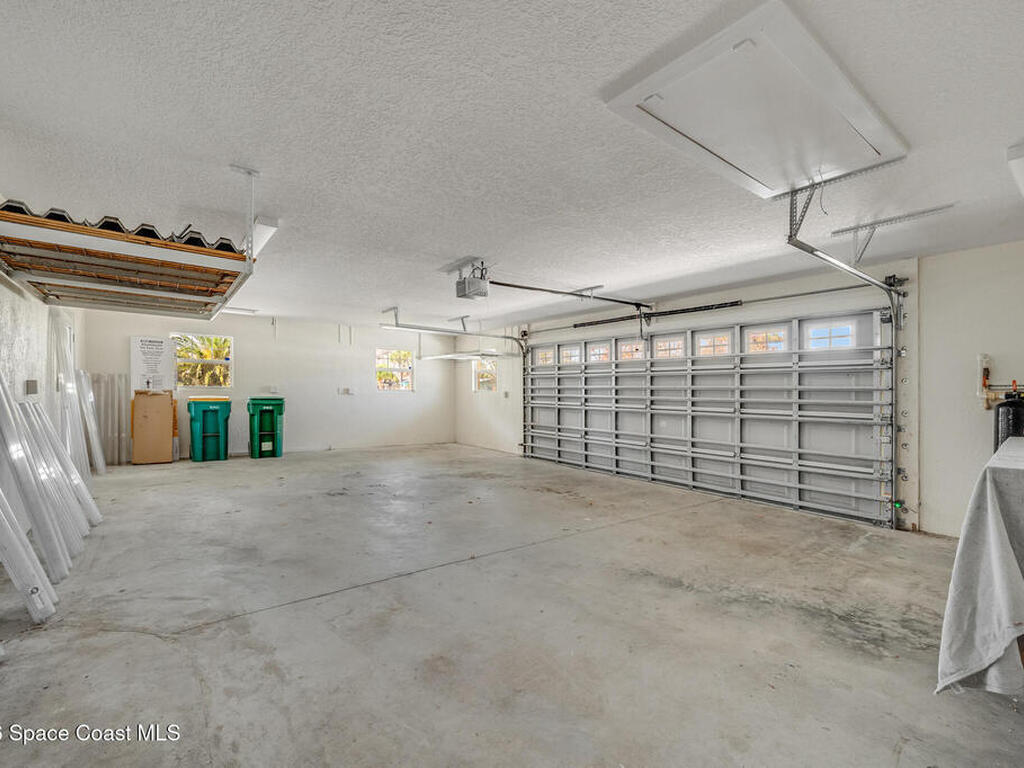 901 S Palm Avenue, Indialantic, FL 32903