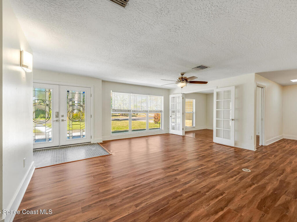 901 S Palm Avenue, Indialantic, FL 32903