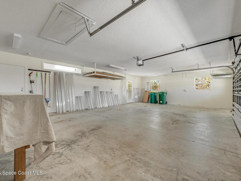 901 S Palm Avenue, Indialantic, FL 32903