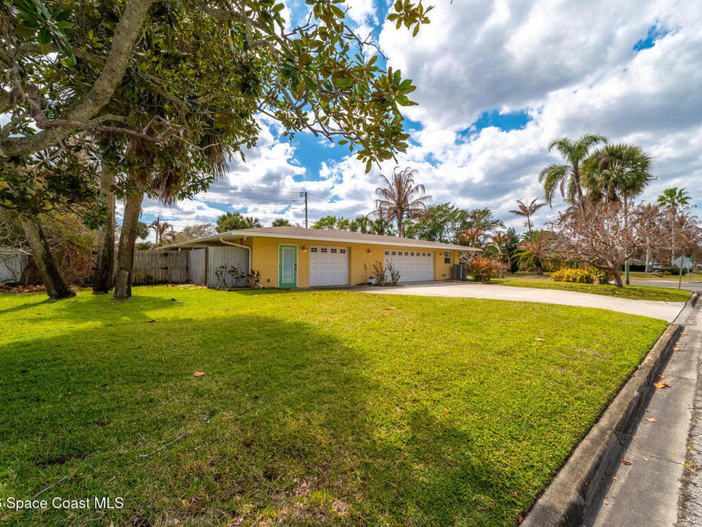 901 S Palm Avenue, Indialantic, FL 32903