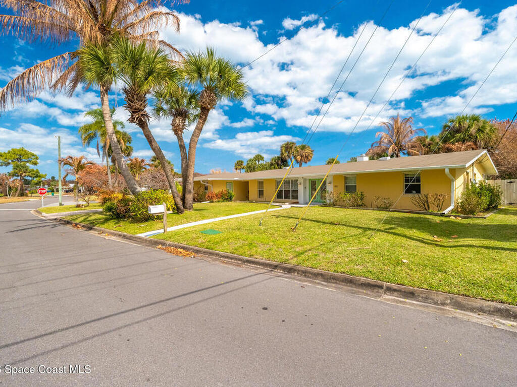 901 S Palm Avenue, Indialantic, FL 32903