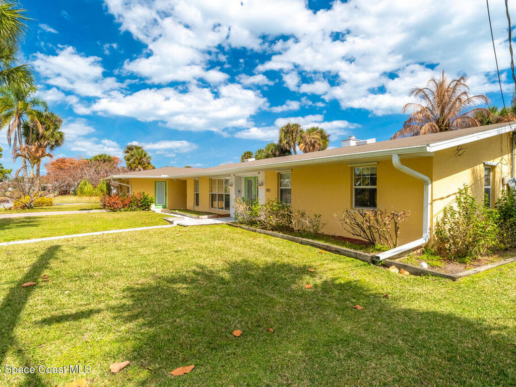 901 S Palm Avenue, Indialantic, FL 32903