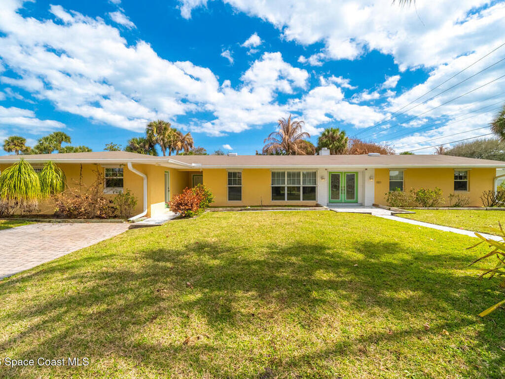901 S Palm Avenue, Indialantic, FL 32903