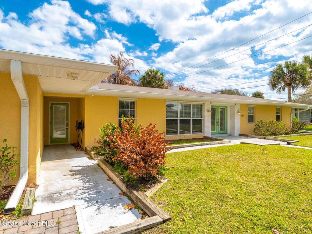 901 S Palm Avenue, Indialantic, FL 32903