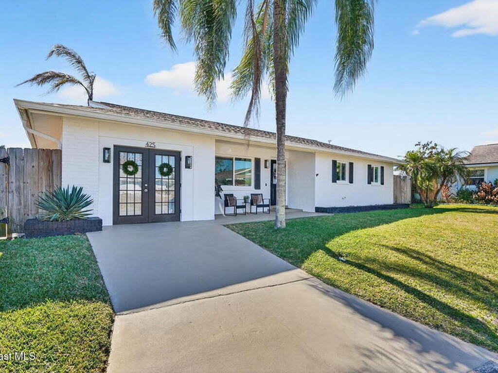 425 Via Valencia Court, Merritt Island, FL 32953