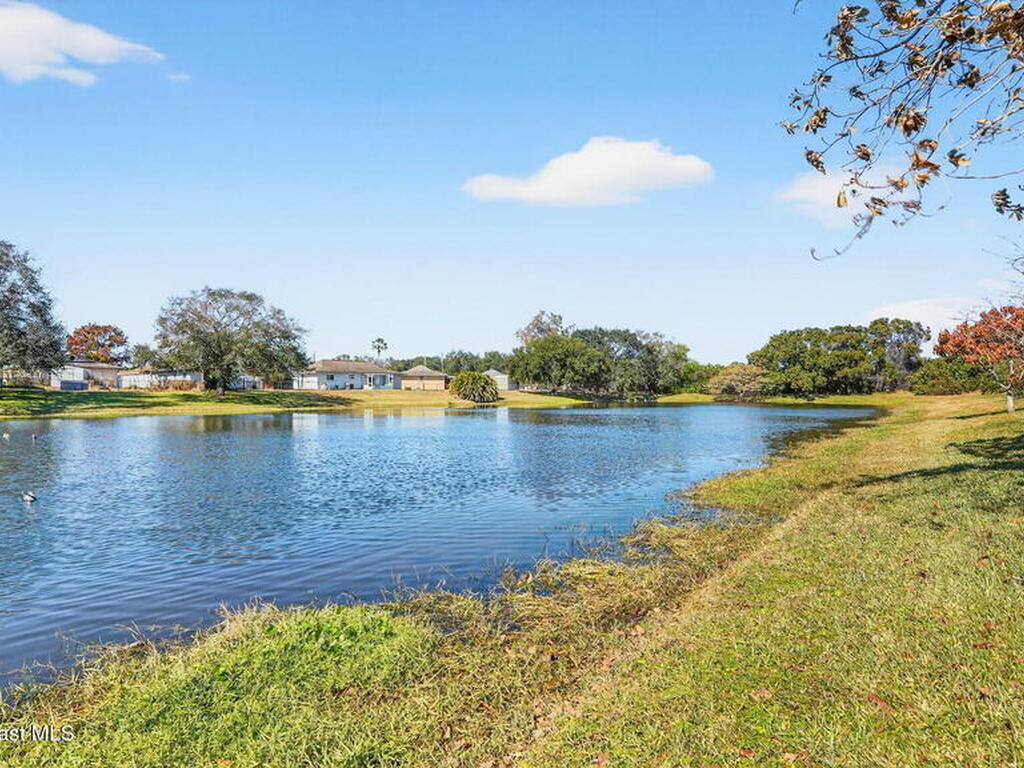 425 Via Valencia Court, Merritt Island, FL 32953