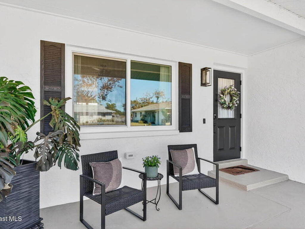 425 Via Valencia Court, Merritt Island, FL 32953
