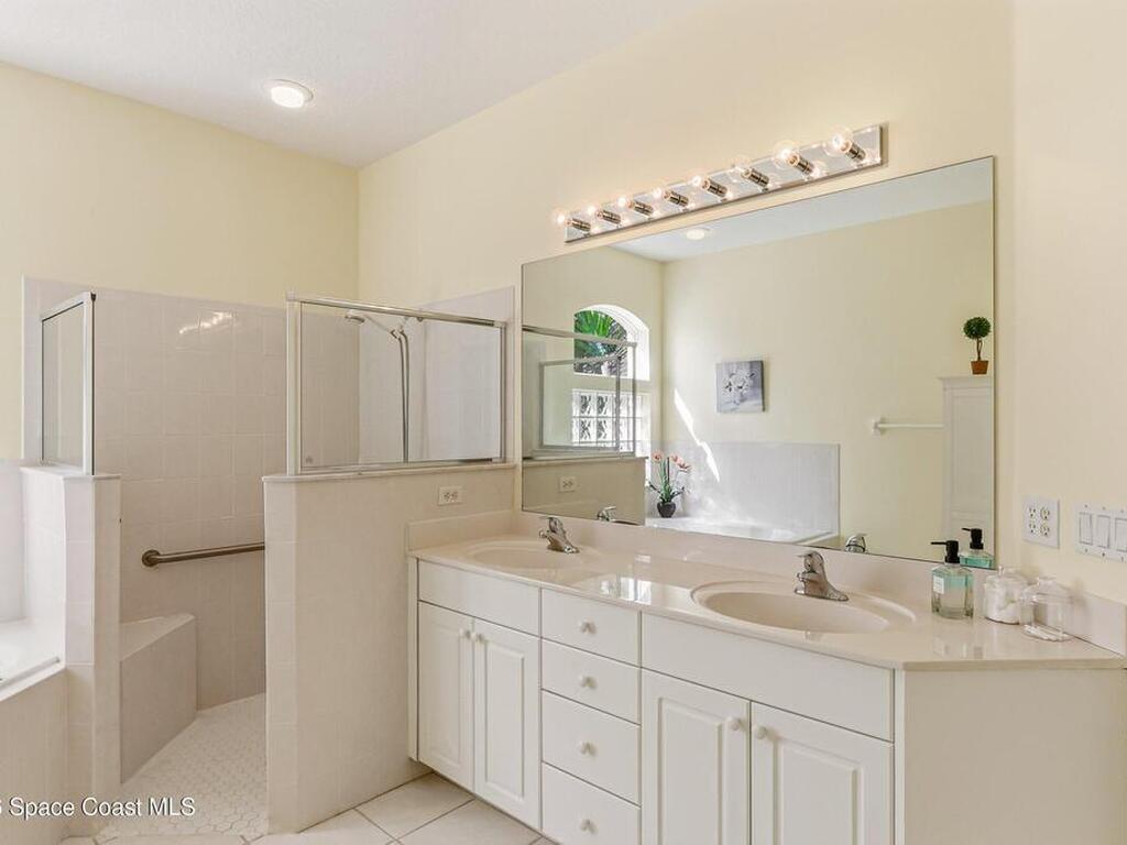 1825 Ficus Point Drive, Melbourne, FL 32940