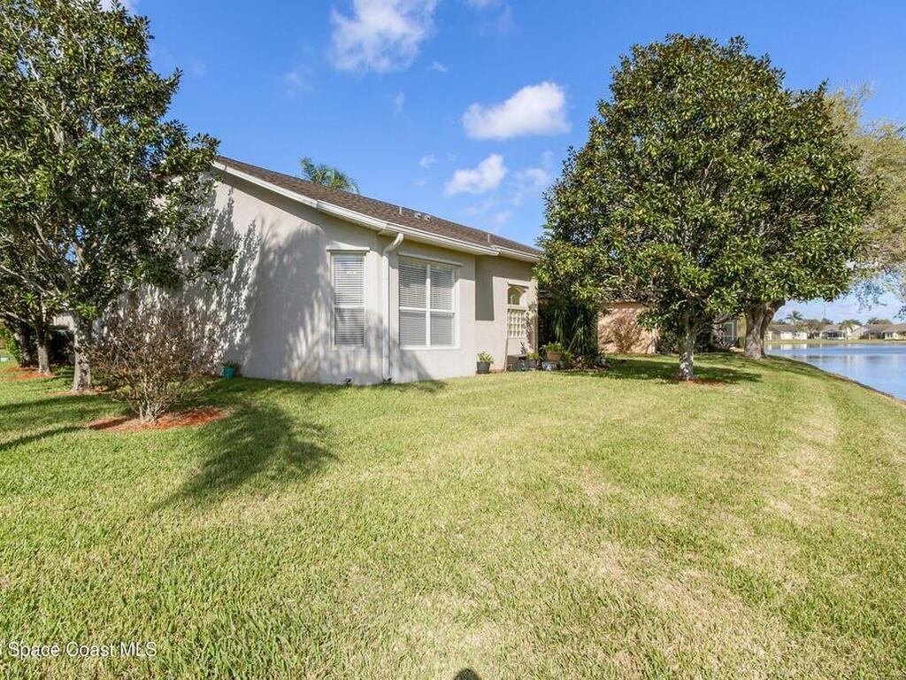 1825 Ficus Point Drive, Melbourne, FL 32940
