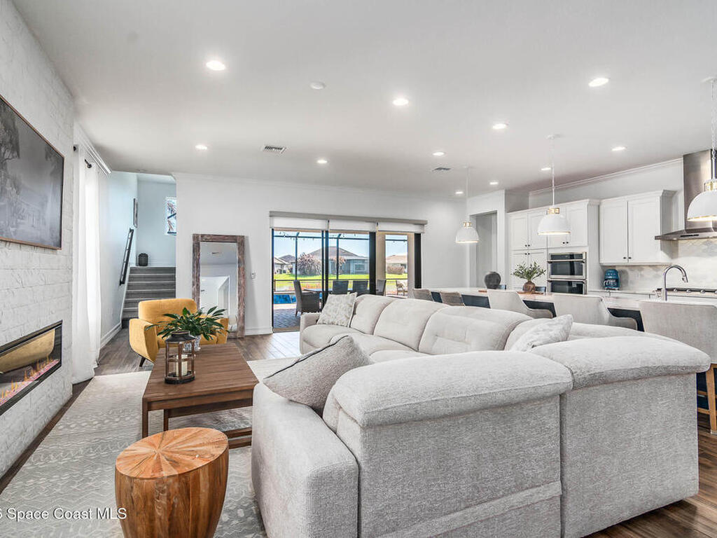 8165 Lyside Drive, Melbourne, FL 32940