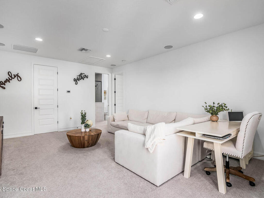 8165 Lyside Drive, Melbourne, FL 32940