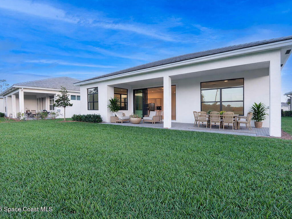 2293 SE Canopy Cove Lane, Port St. Lucie, FL 34984