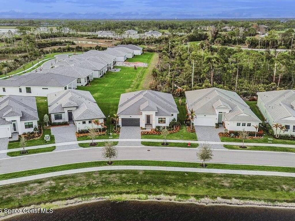 2293 SE Canopy Cove Lane, Port St. Lucie, FL 34984