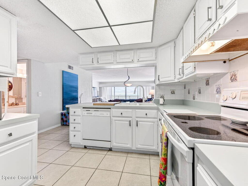 55 N 4th Street, Cocoa Beach, FL 32931