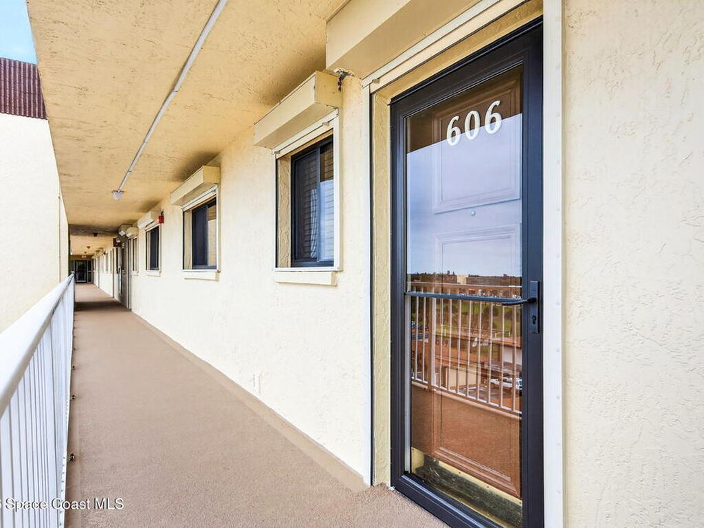 55 N 4th Street, Cocoa Beach, FL 32931