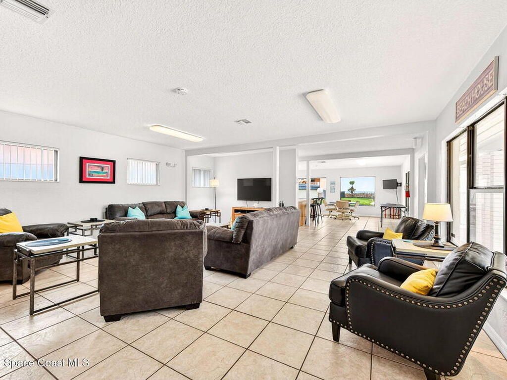 55 N 4th Street, Cocoa Beach, FL 32931