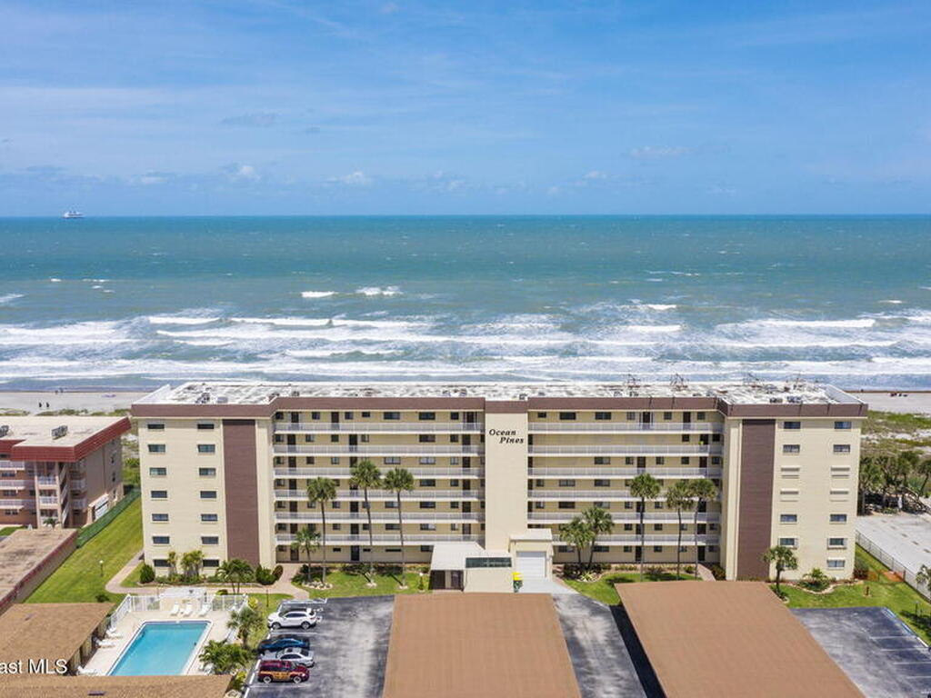 55 N 4th Street, Cocoa Beach, FL 32931