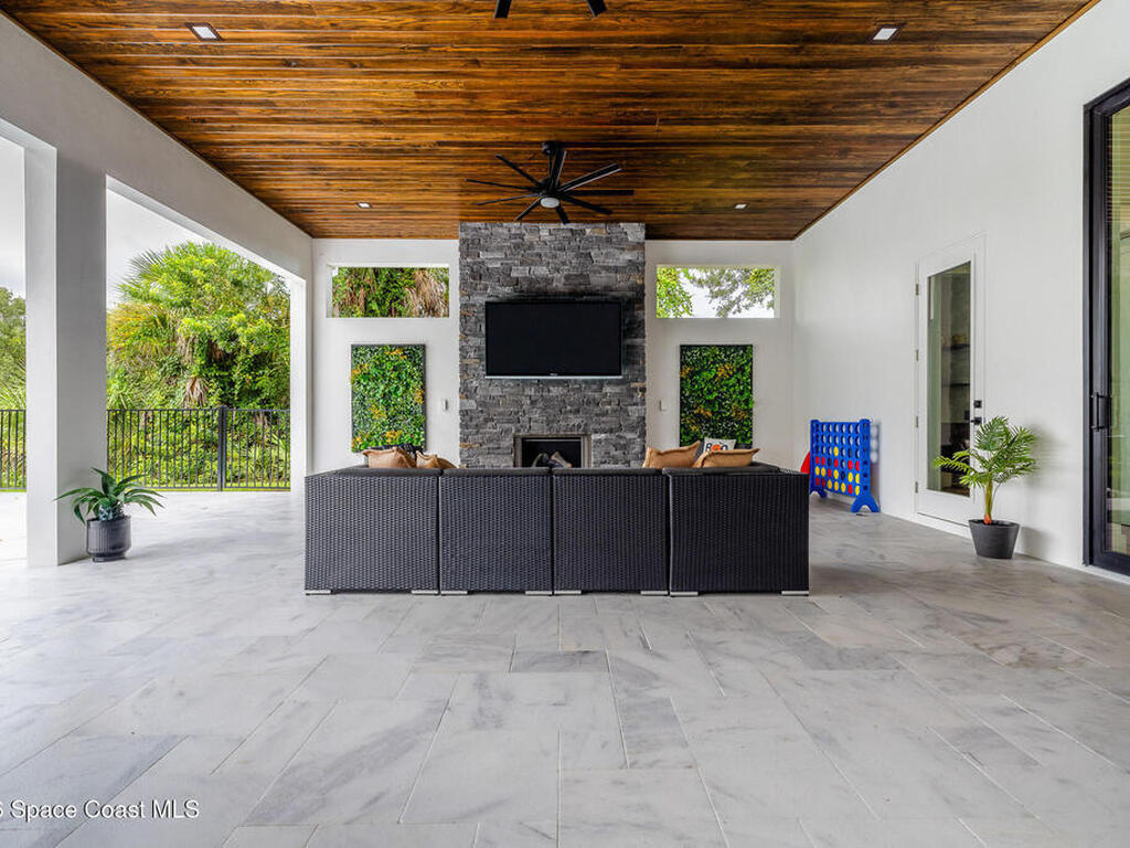 8350 Waxwing Cr Circle, Melbourne, FL 32940