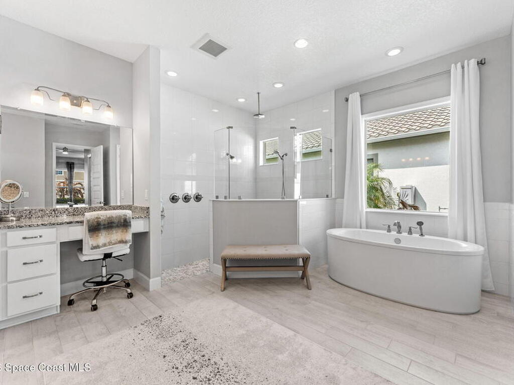 2450 Pescara Court, Melbourne, FL 32940