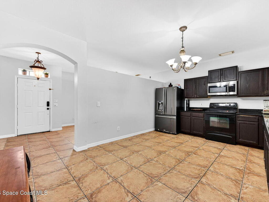 4021 Caparosa Circle, Melbourne, FL 32940