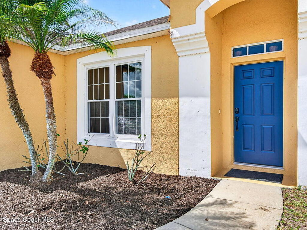 4021 Caparosa Circle, Melbourne, FL 32940