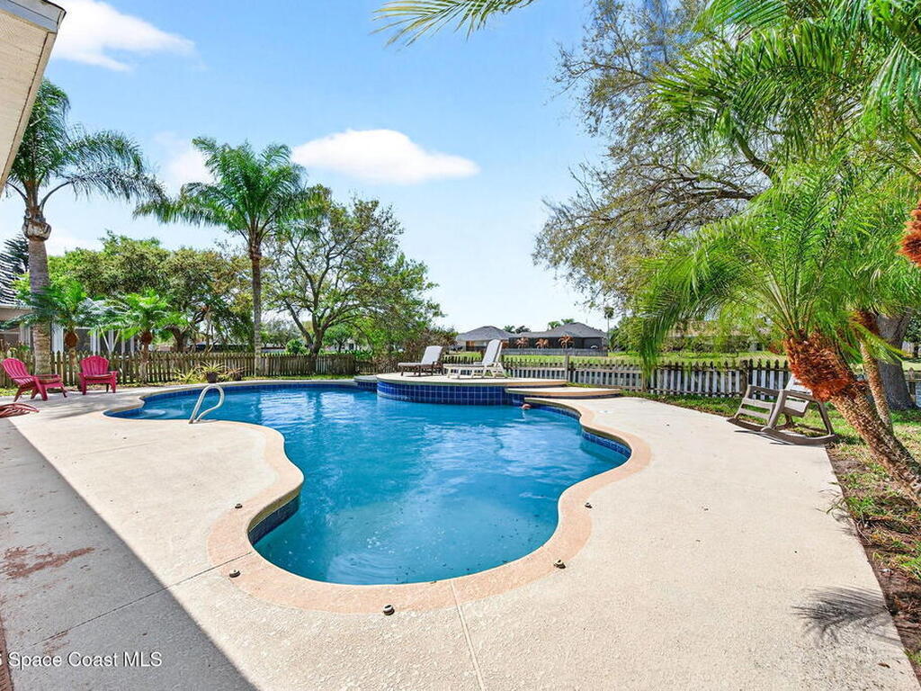 4021 Caparosa Circle, Melbourne, FL 32940