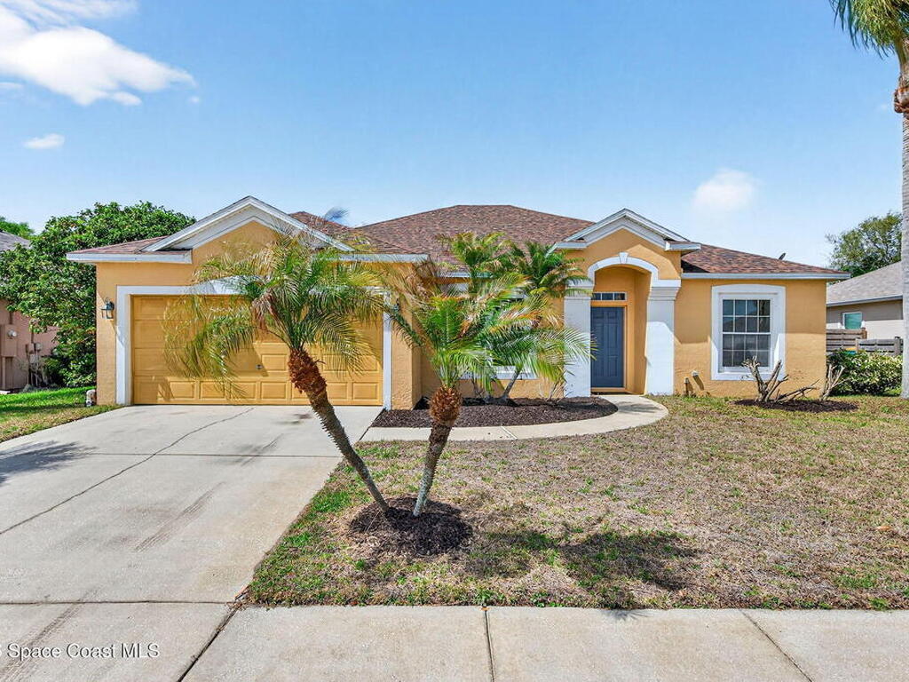 4021 Caparosa Circle, Melbourne, FL 32940