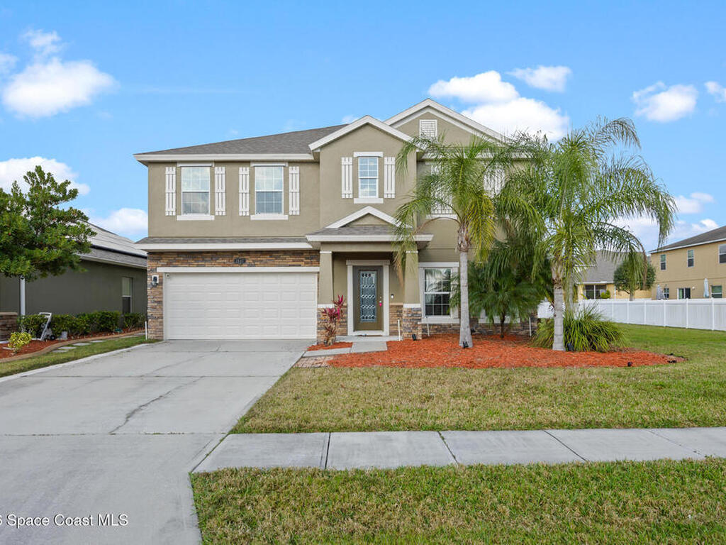 2347 Snapdragon Drive, Palm Bay, FL 32907