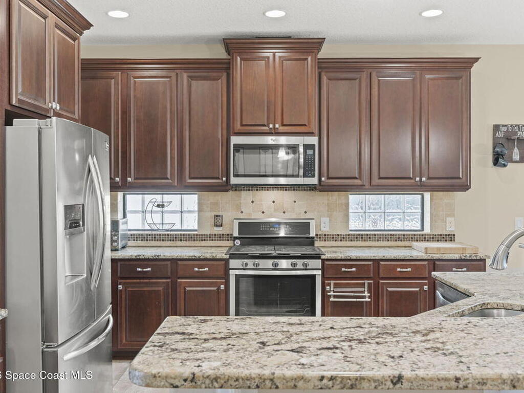 8001 Strom Park Drive, Melbourne, FL 32940