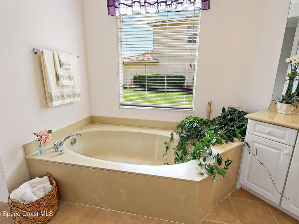 2770 Grand Isle Way, Vero Beach, FL 32968